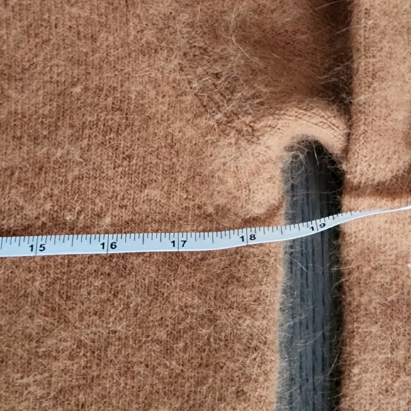 Very warm sweater with embroidery, size S - Picture 5 of 10